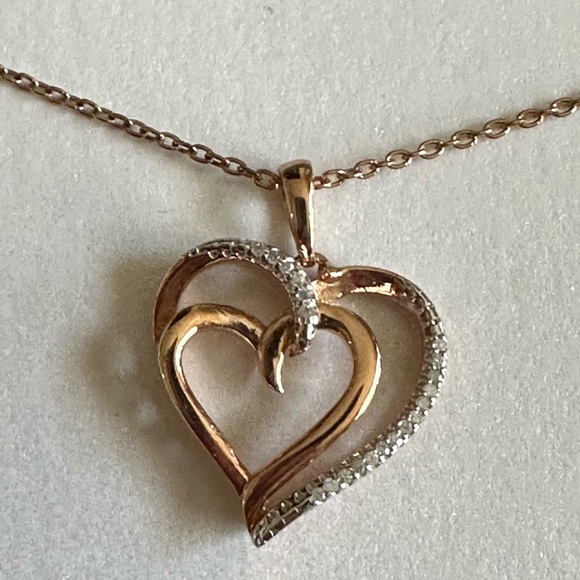 NWT To the Moon and Back Heart Necklace - Picture 2 of 4